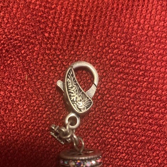 Premier Designs Pewter Angel key fob/ornament - Picture 4 of 6